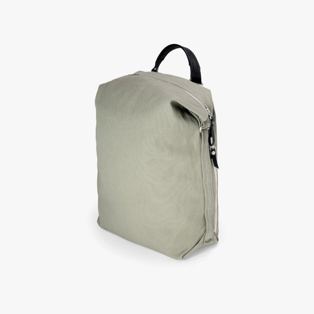 Qwstion - Bananatex Zip Pack – Fabrica X